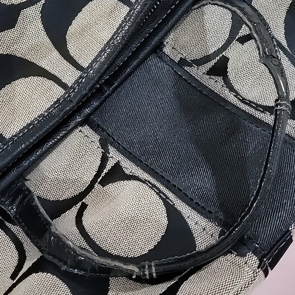 COACH 2way Shoulder Bag Tote Signature Beautiful Crossbody Black. - Picture 3 of 10